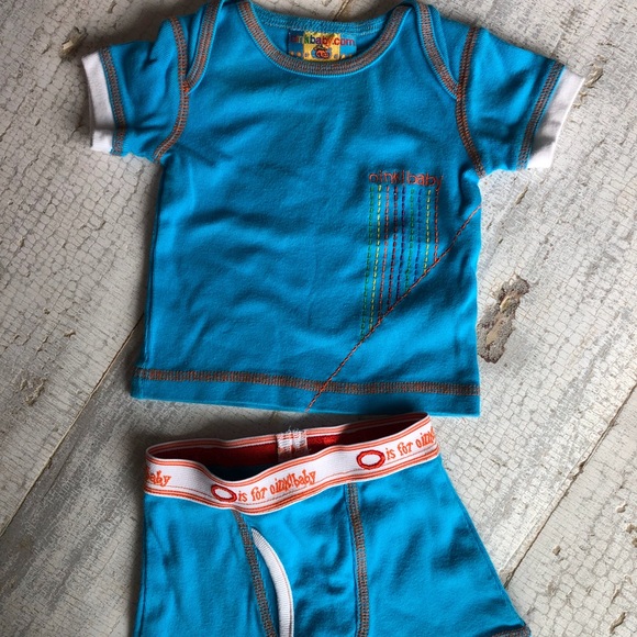 Baby under set - Picture 2 of 5